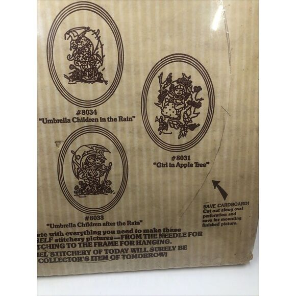 Hummel Stitchery Knitting Kit Yarn Included #8032 Boy in Apple Tree. Vintage - Picture 9 of 10